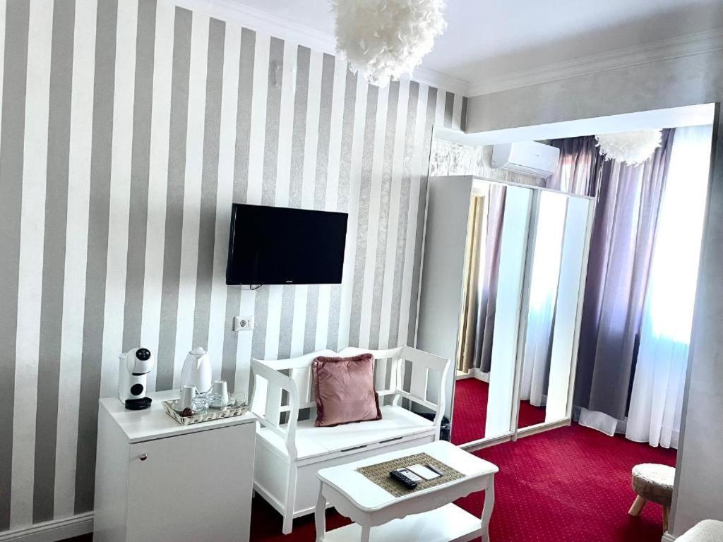Hotel City Break Galaţi Exteriör bild